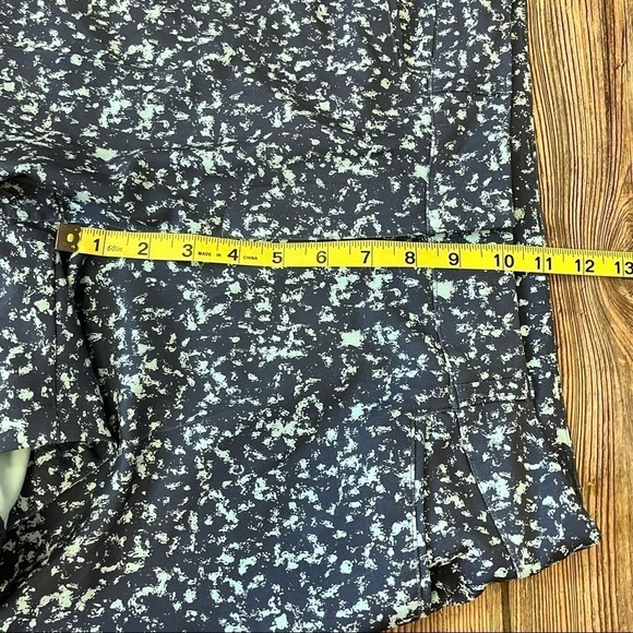 ADIDAS Women's Primegreen Printed 5-Inch Shorts NWT 10 - Picture 7 of 11